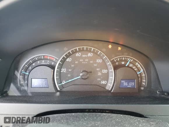 2015 Toyota Camry SE z VIN 4T1BF1FK4FU997605, wystawiony jako Copart lot #90106375 z przebiegiem 96 109 mil mil oraz Szkoda całkowita • Salvage title. Historia ofert i sprzedaży dostępna na DreamBid. Obrazek 9.