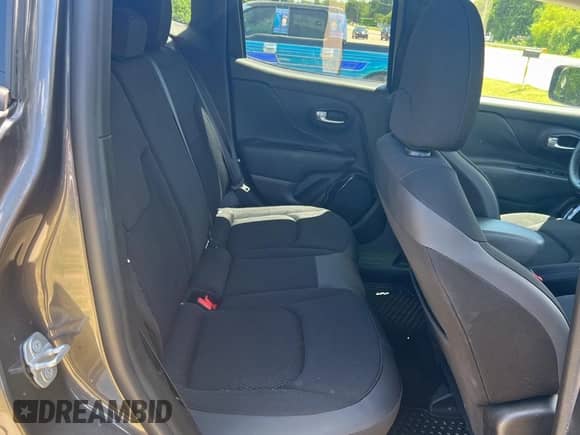 2018 Jeep Renegade Altitude с VIN ZACCJABB7JPG74043, выставлен на аукционе Copart как лот 69500015 с пробегом 25 125 миль миль и Чистый • Clean title. История ставок и продаж доступна на DreamBid. Изображение 6.