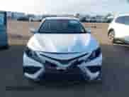 2023 Toyota Camry SE z VIN 4T1G11AK9PU754112, wystawiony jako IAAI lot #43452531 z przebiegiem 22 250 mil mil oraz . Historia ofert i sprzedaży dostępna na DreamBid. Obrazek 13.