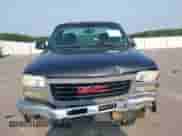 2005 GMC Sierra 1500 Work Truck z VIN 1GTEC14X05Z190508, wystawiony jako IAAI lot #42404098 z przebiegiem 169 043 mil mil oraz . Historia ofert i sprzedaży dostępna na DreamBid. Obrazek 12.
