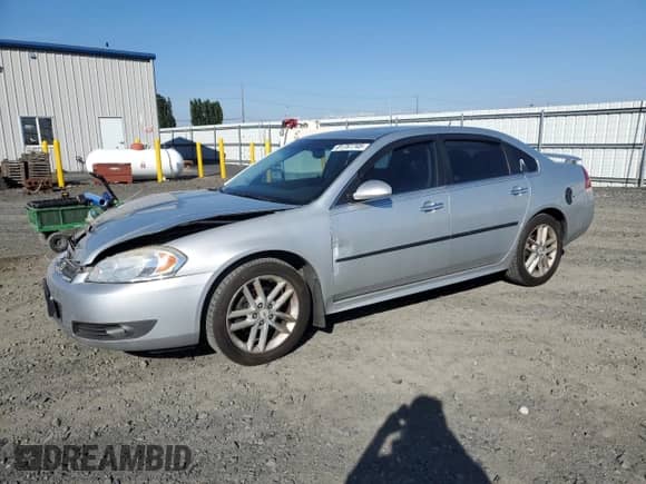 2011 Chevrolet Impala LTZ z VIN 2G1WC5EM7B1196898, wystawiony jako Copart lot #81767745 z przebiegiem 167 104 mil mil oraz Szkoda całkowita • Salvage title. Historia ofert i sprzedaży dostępna na DreamBid. Obrazek 1.