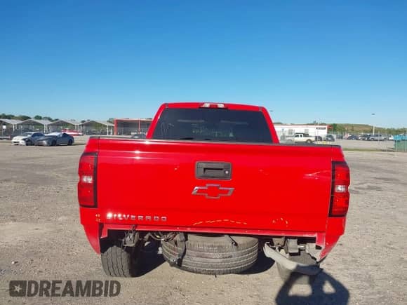 2017 Chevrolet Silverado 1500 Custom с VIN 1GCRCPEH3HZ198991, выставлен на аукционе IAAI как лот 41826784 с пробегом 93 692 миль миль и . История ставок и продаж доступна на DreamBid. Изображение 17.