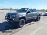 2017 Toyota Tacoma SR5 z VIN 3TMCZ5AN9HM105459, wystawiony jako IAAI lot #43321840 z przebiegiem 220 881 mil mil oraz . Historia ofert i sprzedaży dostępna na DreamBid. Obrazek 16.