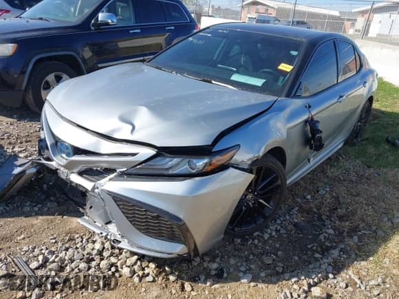 2022 Toyota Camry Hybrid XSE с VIN 4T1K31AK1NU044171, выставлен на аукционе IAAI как лот 41778041 с пробегом 51 428 миль миль и . История ставок и продаж доступна на DreamBid. Изображение 18.