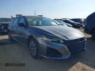 2024 Nissan Altima SV with VIN 1N4BL4DV4RN311238, listed as a IAAI auction lot 43505609 with 37,526 mi miles and . Bid and sale history available at DreamBid. Image 1.