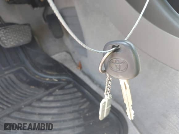 2002 Toyota Camry XLE с VIN 4T1BF32K82U019653, выставлен на аукционе IAAI как лот 43147237 с пробегом 26 002 миль миль и . История ставок и продаж доступна на DreamBid. Изображение 11.