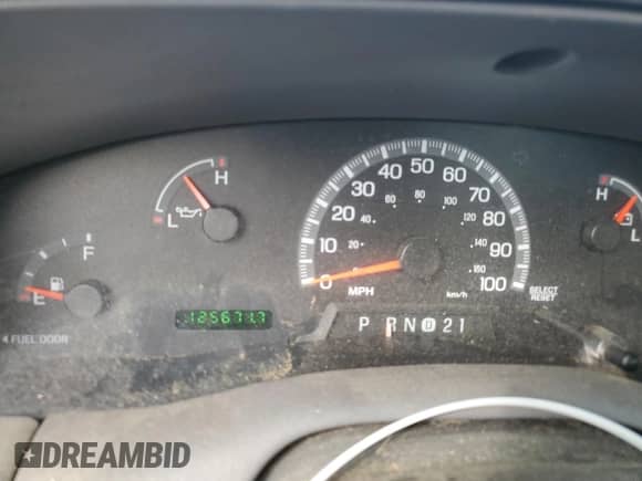 2001 Ford F-150 XL with VIN 1FTRF17W71NA44992, listed as a Copart auction lot 81205035 with 125,671 mi miles and Salvage title. Bid and sale history available at DreamBid. Image 9.