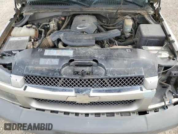 2002 Chevrolet Avalanche z VIN 3GNEC13T82G105285, wystawiony jako Copart lot #52780715 z przebiegiem 97 424 mil mil oraz Czysty tytuł • Clean title. Historia ofert i sprzedaży dostępna na DreamBid. Obrazek 11.