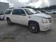 2013 Cadillac Escalade ESV Premium с VIN 1GYS4JEF4DR195497, выставлен на аукционе Copart как лот 81926915 с пробегом 246 420 миль миль и Чистый • Clean title. История ставок и продаж доступна на DreamBid. Изображение 4.