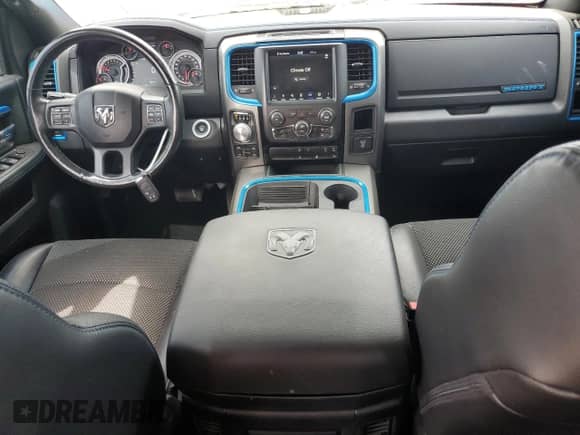 2018 Ram 1500 Night z VIN 1C6RR7MTXJS196245, wystawiony jako Copart lot #69994685 z przebiegiem 77 551 mil mil oraz Szkoda całkowita • Salvage title. Historia ofert i sprzedaży dostępna na DreamBid. Obrazek 8.