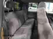 2000 Chevrolet Silverado 2500 LS z VIN 1GCGK29U2YE220474, wystawiony jako Copart lot #50300204 z przebiegiem Nie podano mil oraz Szkoda całkowita • Salvage title. Historia ofert i sprzedaży dostępna na DreamBid. Obrazek 10.