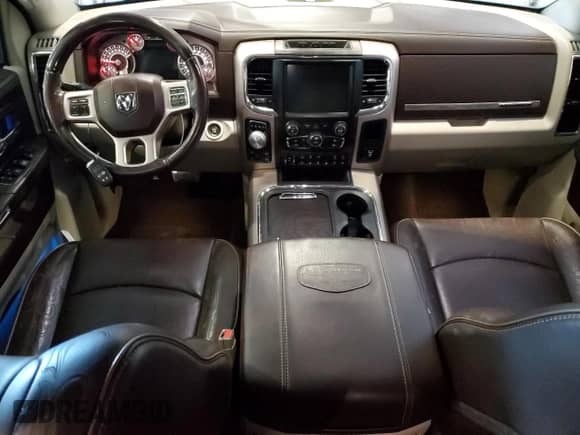 2016 Ram 1500 Longhorn z VIN 1C6RR7PT1GS364875, wystawiony jako Copart lot #69435035 z przebiegiem 124 633 mil mil oraz Szkoda całkowita • Salvage title. Historia ofert i sprzedaży dostępna na DreamBid. Obrazek 8.