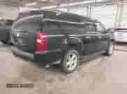 2013 Chevrolet Suburban LT z VIN 1GNSKJE79DR198844, wystawiony jako IAAI lot #42710411 z przebiegiem 184 396 mil mil oraz . Historia ofert i sprzedaży dostępna na DreamBid. Obrazek 4.