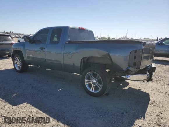 2007 Chevrolet Silverado 1500 2LT z VIN 2GCEC19J171536467, wystawiony jako Copart lot #58323695 z przebiegiem 278 293 mil mil oraz Szkoda całkowita • Salvage title. Historia ofert i sprzedaży dostępna na DreamBid. Obrazek 2.