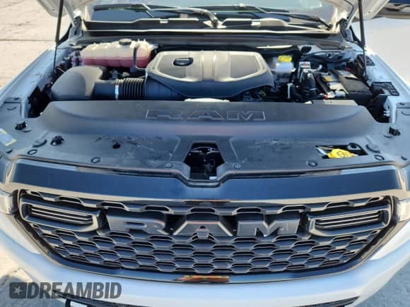 2025 Ram 1500 Big Horn z VIN 1C6SRFFPXSN607297, wystawiony jako Copart lot #62687315 z przebiegiem 8 088 mil mil oraz Szkoda całkowita • Salvage title. Historia ofert i sprzedaży dostępna na DreamBid. Obrazek 11.