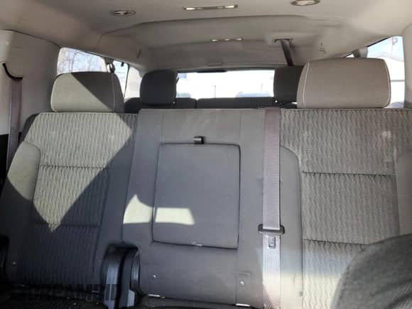 2015 Chevrolet Suburban LS с VIN 1GNSCHKC9FR113138, выставлен на аукционе Copart как лот 47116765 с пробегом 196 796 миль миль и Списание • Salvage title. История ставок и продаж доступна на DreamBid. Изображение 10.