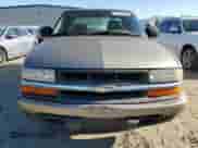 2003 Chevrolet S-10 Fleet z VIN 1GCCS19XX38242653, wystawiony jako Copart lot #73344404 z przebiegiem Nie podano mil oraz Szkoda całkowita • Salvage title. Historia ofert i sprzedaży dostępna na DreamBid. Obrazek 5.
