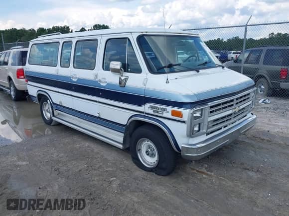 1988 Chevrolet Chevy Van с VIN 2GCEG25K4J4112747, выставлен на аукционе IAAI как лот 42998571 с пробегом 22 215 миль миль и . История ставок и продаж доступна на DreamBid. Изображение 1.