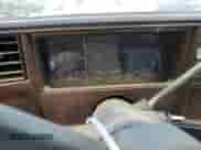 1984 Chevrolet Monte Carlo с VIN 1G1AZ37H3ER221496, выставлен на аукционе Copart как лот 54297665 с пробегом 91 351 миль миль и Списание • Salvage title. История ставок и продаж доступна на DreamBid. Изображение 9.