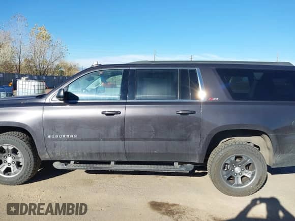 2017 Chevrolet Suburban LT с VIN 1GNSKHKC7HR383653, выставлен на аукционе IAAI как лот 37991823 с пробегом 88 851 миль миль и . История ставок и продаж доступна на DreamBid. Изображение 14.