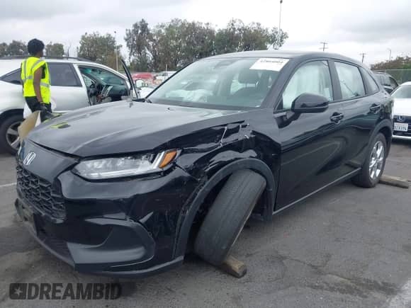 2023 Honda HR-V LX с VIN 3CZRZ1H30PM714066, выставлен на аукционе IAAI как лот 42804004 с пробегом 45 055 миль миль и . История ставок и продаж доступна на DreamBid. Изображение 18.