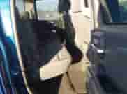 2018 Chevrolet Silverado 1500 LT z VIN 1GCVKREC0JZ114391, wystawiony jako IAAI lot #43417165 z przebiegiem 112 708 mil mil oraz . Historia ofert i sprzedaży dostępna na DreamBid. Obrazek 8.