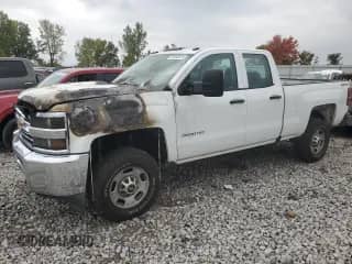2018 Chevrolet Silverado 2500HD Work Truck z VIN 1GC2KUEG1JZ222656, wystawiony jako Copart lot #82088325 z przebiegiem Nie podano mil oraz Czysty tytuł • Clean title. Historia ofert i sprzedaży dostępna na DreamBid. Obrazek 1.