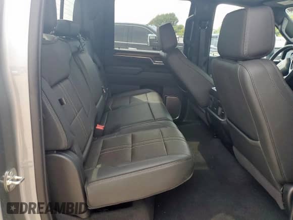 2024 Chevrolet Silverado 2500HD High Country с VIN 2GC4YREY7R1270518, выставлен на аукционе Copart как лот 70711285 с пробегом 7 691 миль миль и Списание • Salvage title. История ставок и продаж доступна на DreamBid. Изображение 10.