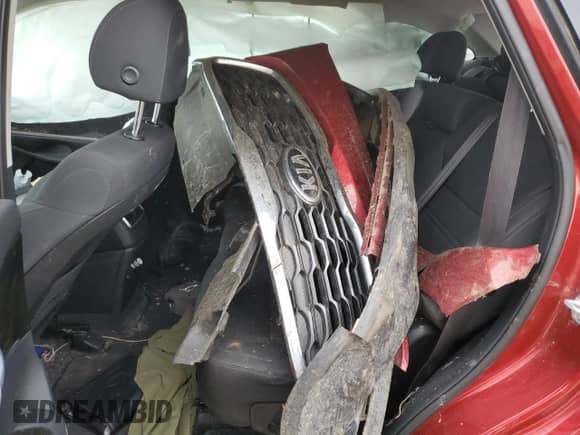 2020 Kia Sorento LX with VIN 5XYPG4A3XLG671751, listed as a Copart auction lot 59297465 with 61,517 mi miles and Salvage title. Bid and sale history available at DreamBid. Image 11.