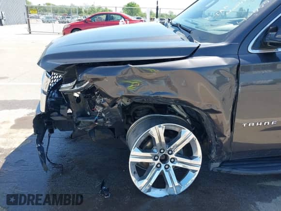 2016 Chevrolet Tahoe LT with VIN 1GNSKBKC3GR427093, listed as a IAAI auction lot 42247317 with 159,352 mi miles and . Bid and sale history available at DreamBid. Image 17.