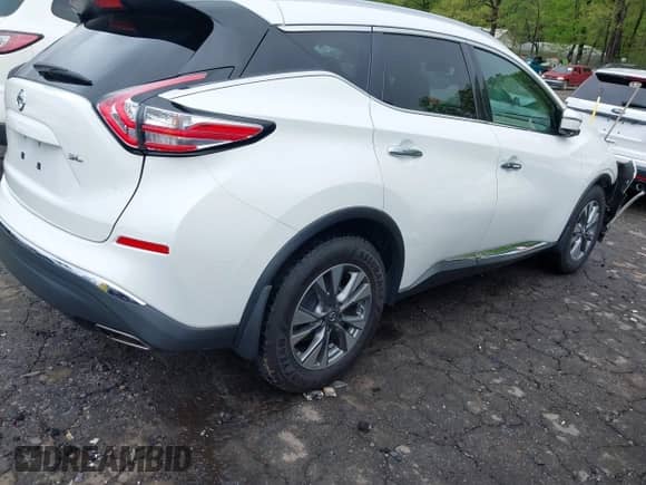 2016 Nissan Murano Platinum z VIN 5N1AZ2MG5GN126361, wystawiony jako IAAI lot #41973077 z przebiegiem 124 624 mil mil oraz . Historia ofert i sprzedaży dostępna na DreamBid. Obrazek 4.