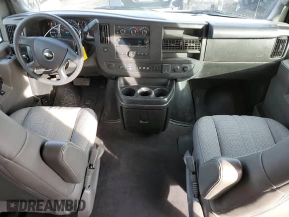 2019 Chevrolet Express Passenger LT с VIN 1GAZGPFG1K1258906, выставлен на аукционе Copart как лот 83314424 с пробегом 202 480 миль миль и Чистый • Clean title. История ставок и продаж доступна на DreamBid. Изображение 8.