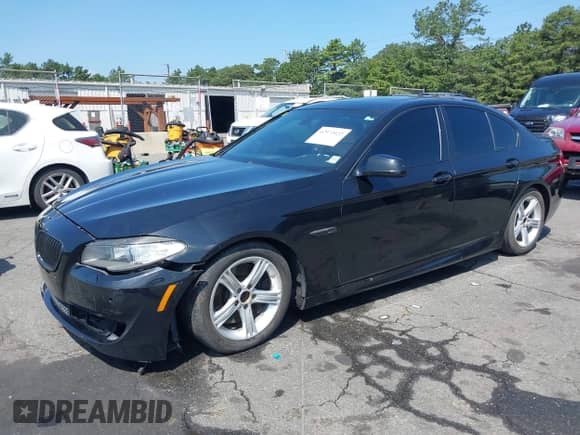 2011 BMW 5 Series 535i with VIN WBAFR7C52BC804055, listed as a IAAI auction lot 42972022 with 119,049 mi miles and . Bid and sale history available at DreamBid. Image 2.