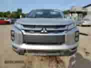 2020 Mitsubishi Outlander SE z VIN JA4AP4AU9LU030565, wystawiony jako Copart lot #80143545 z przebiegiem 84 002 mil mil oraz Nie do naprawy • Non repairable. Historia ofert i sprzedaży dostępna na DreamBid. Obrazek 5.