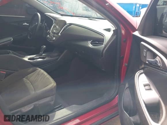 2018 Chevrolet Malibu LT с VIN 1G1ZD5ST5JF226235, выставлен на аукционе IAAI как лот 43444750 с пробегом 157 992 миль миль и . История ставок и продаж доступна на DreamBid. Изображение 5.