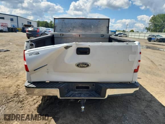 2007 Ford F-150 STX with VIN 1FTRX12W57FA37403, listed as a Copart auction lot 84213265 with 2,342,455 mi miles and Salvage title. Bid and sale history available at DreamBid. Image 6.