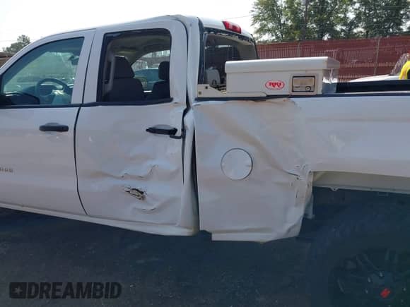 2018 Chevrolet Silverado 1500 Work Truck with VIN 1GCRCNEC1JZ268390, listed as a IAAI auction lot 43136152 with 135,789 mi miles and . Bid and sale history available at DreamBid. Image 18.