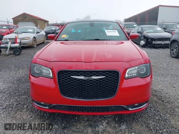 2015 Chrysler 300 S с VIN 2C3CCABG5FH786939, выставлен на аукционе IAAI как лот 42818285 с пробегом 79 414 миль миль и . История ставок и продаж доступна на DreamBid. Изображение 13.