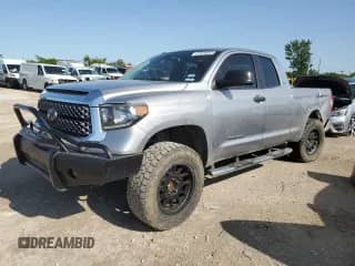 2019 Toyota Tundra SR с VIN 5TFRM5F10KX144134, выставлен на аукционе Copart как лот 57974935 с пробегом 135 695 миль миль и Списание • Salvage title. История ставок и продаж доступна на DreamBid. Изображение 1.