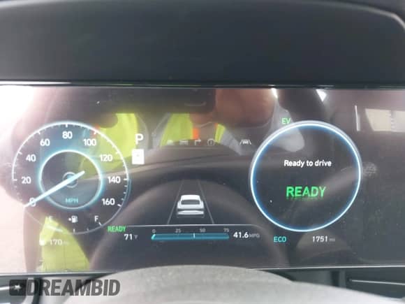 2025 Hyundai Elantra Blue with VIN KMHLM4DJ5SU126356, listed as a IAAI auction lot 42239120 with 1,751 mi miles and . Bid and sale history available at DreamBid. Image 7.