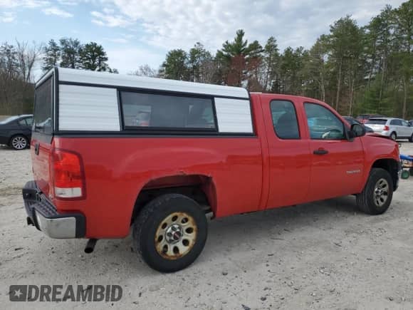 2011 GMC Sierra 1500 Work Truck with VIN 1GTR1TEX2BZ272608, listed as a Copart auction lot 53790425 with 231,866 mi miles and Clean title. Bid and sale history available at DreamBid. Image 3.