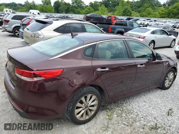 2018 Kia Optima LX with VIN 5XXGT4L39JG271898, listed as a Copart auction lot 64193335 with 92,811 mi miles and Salvage title. Bid and sale history available at DreamBid. Image 3.