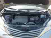 2014 Toyota Sienna XLE z VIN 5TDYK3DC1ES413259, wystawiony jako IAAI lot #42804507 z przebiegiem 113 729 mil mil oraz . Historia ofert i sprzedaży dostępna na DreamBid. Obrazek 10.