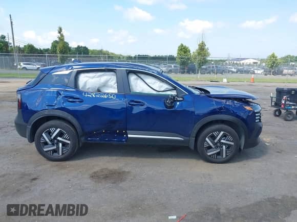 2025 Nissan Kicks SV with VIN 3N8AP6CA7SL356995, listed as a IAAI auction lot 42822650 with 11,724 mi miles and . Bid and sale history available at DreamBid. Image 13.
