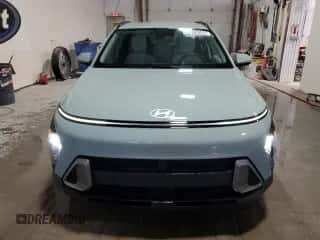 2024 Hyundai Kona SEL с VIN KM8HB3AB6RU146824, выставлен на аукционе Copart как лот 89452505 с пробегом 32 221 миль миль и Чистый • Clean title. История ставок и продаж доступна на DreamBid. Изображение 5.
