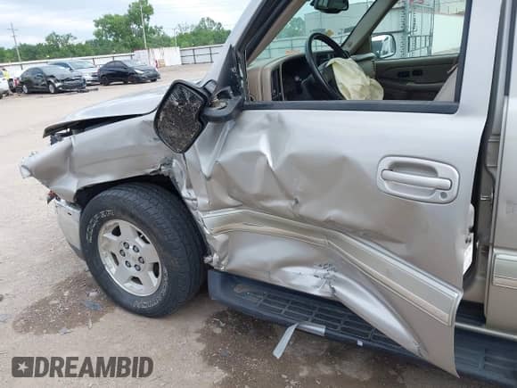 2004 Chevrolet Tahoe LT с VIN 1GNEC13Z54R261632, выставлен на аукционе IAAI как лот 42407448 с пробегом 147 663 миль миль и . История ставок и продаж доступна на DreamBid. Изображение 12.
