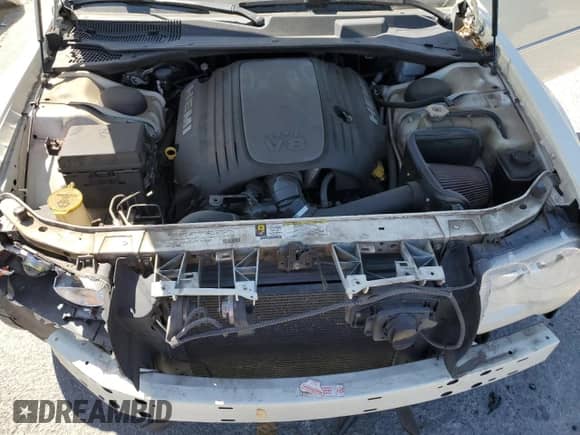 2010 Chrysler 300 C Hemi с VIN 2C3CA6CT2AH329710, выставлен на аукционе Copart как лот 61106635 с пробегом 135 160 миль миль и Списание • Salvage title. История ставок и продаж доступна на DreamBid. Изображение 11.