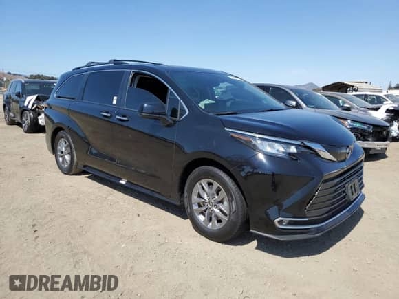 2022 Toyota Sienna XLE z VIN 5TDJRKEC4NS118114, wystawiony jako Copart lot #70589855 z przebiegiem 104 195 mil mil oraz Szkoda całkowita • Salvage title. Historia ofert i sprzedaży dostępna na DreamBid. Obrazek 4.