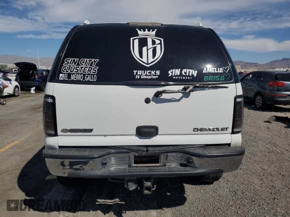 2005 Chevrolet Tahoe LS z VIN 1GNEC13V75R104571, wystawiony jako Copart lot #80739045 z przebiegiem Nie podano mil oraz Szkoda całkowita • Salvage title. Historia ofert i sprzedaży dostępna na DreamBid. Obrazek 6.