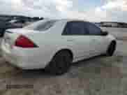 2006 Honda Accord VP с VIN 1HGCM56126A054712, выставлен на аукционе Copart как лот 65925885 с пробегом 286 401 миль миль и Списание • Salvage title. История ставок и продаж доступна на DreamBid. Изображение 3.